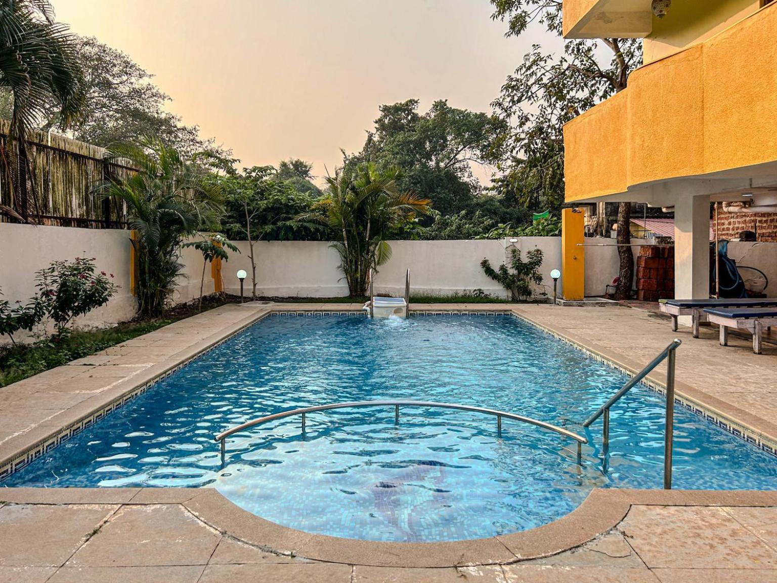 La Costa Residency Hotel Anjuna Exterior photo