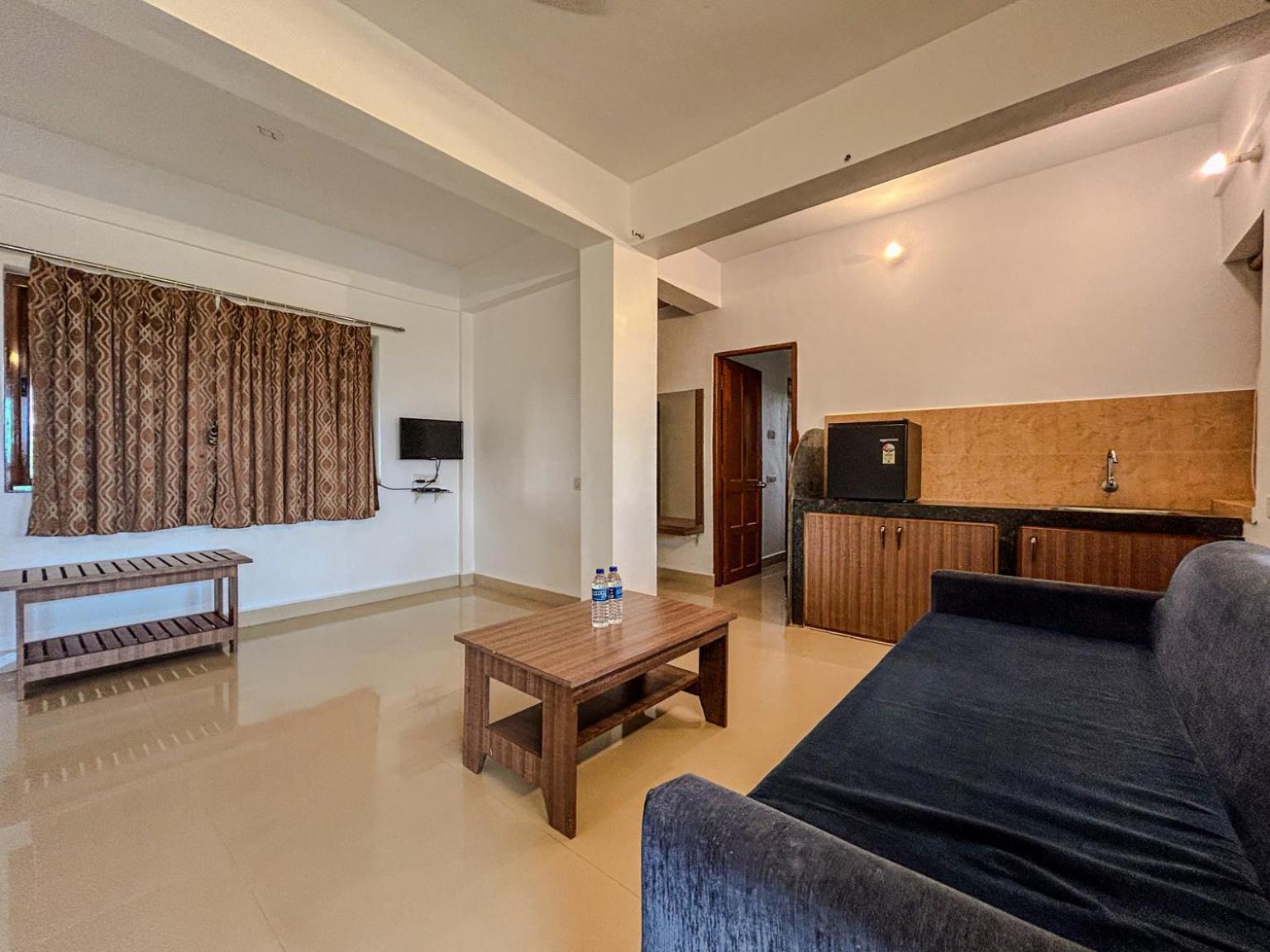 La Costa Residency Hotel Anjuna Exterior photo