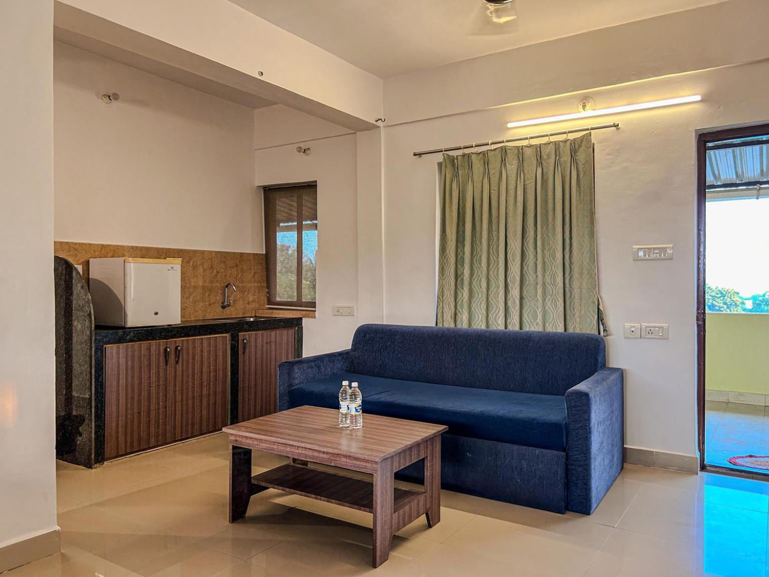 La Costa Residency Hotel Anjuna Exterior photo