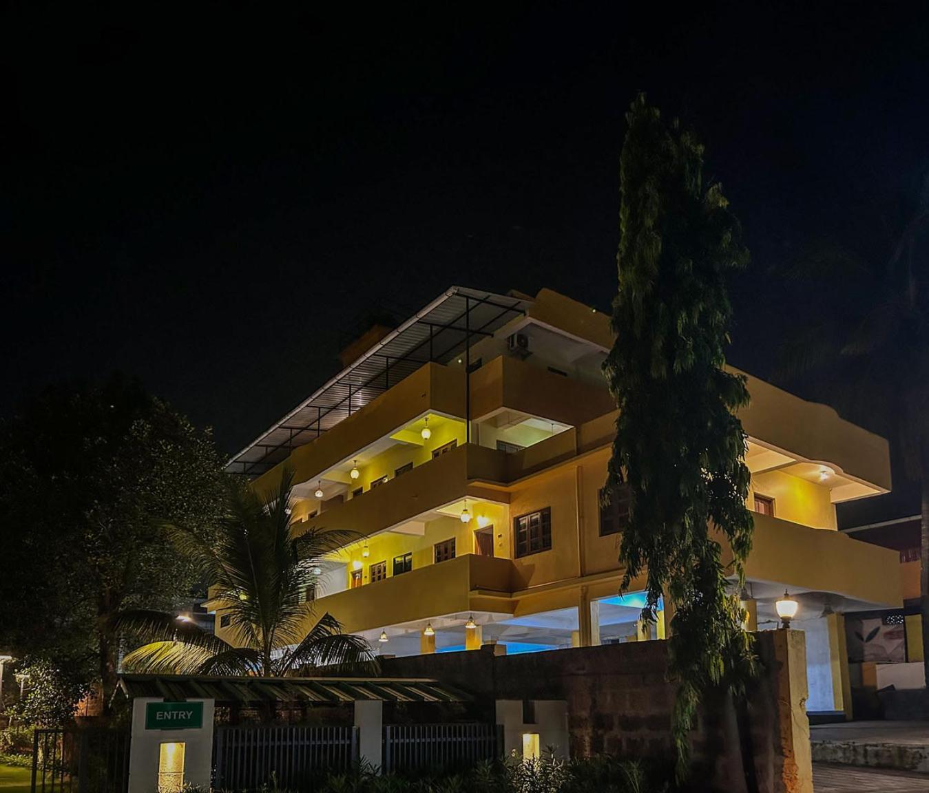 La Costa Residency Hotel Anjuna Exterior photo